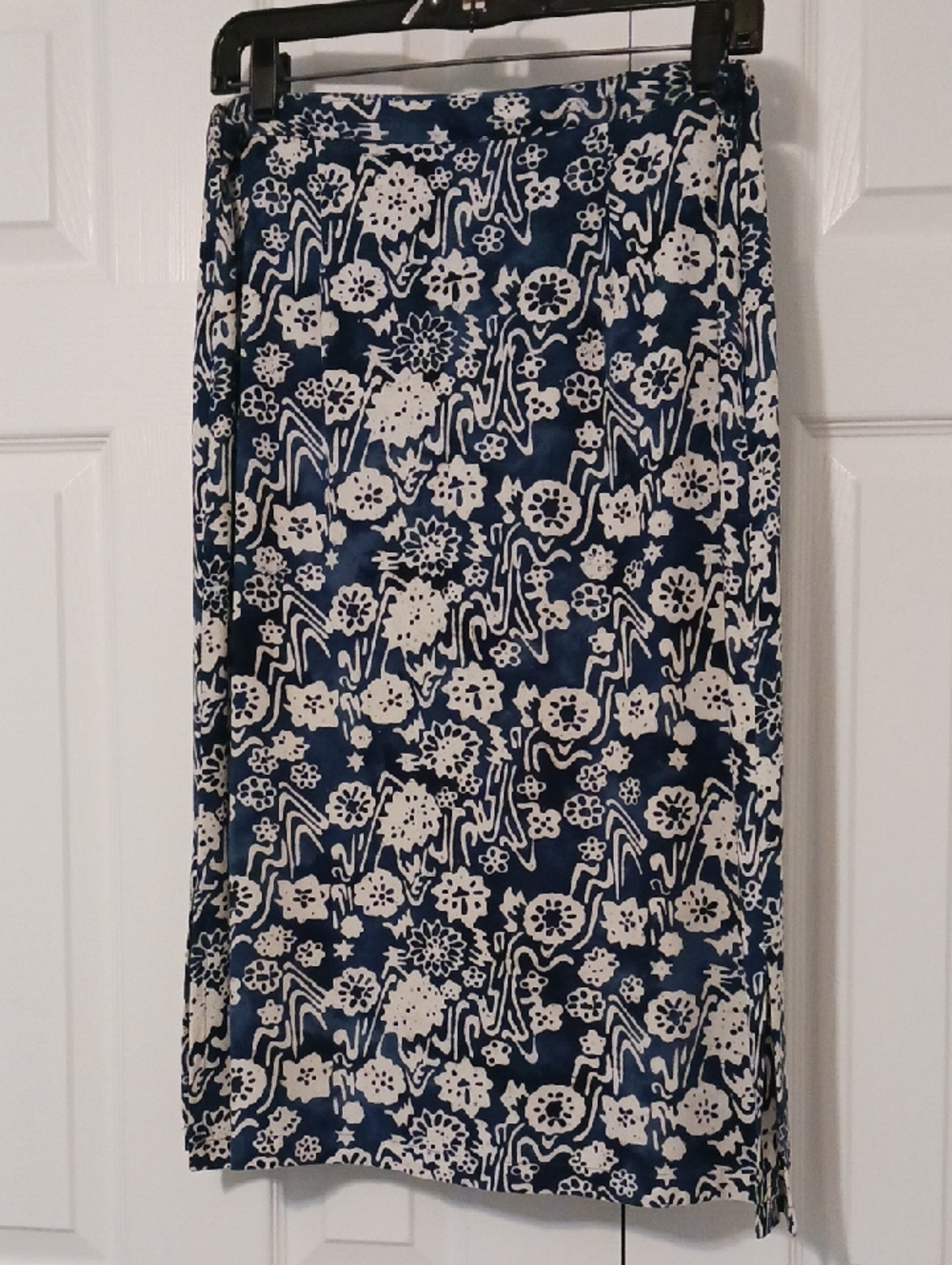 Nomadic Traders Navy and White Batik Print Midi Skirt